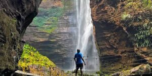 Cachoeira Santa Bárbara-Chapada das Mesas